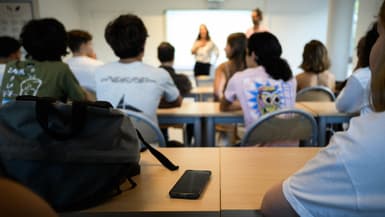 Des élèves dans un collège de Lyon, le 14 novembre 2023 (photo d'illustration).