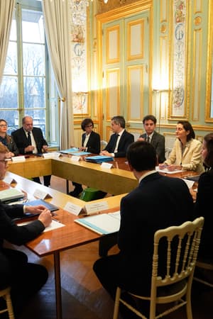 "Il faut que ça s'arrête": ces ministres pressés d'en finir avec le gouvernement actuel