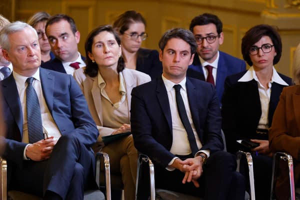 Le Premier ministre Gabriel Attal et des membres du gouvernement, le 16 janvier 2024, lors d'une conférence de presse à l'Elysée. Le Premier ministre Gabriel Attal et des membres du gouvernement, le 16 janvier 2024, lors d'une conférence de presse à l'Elysée.