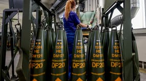 Rheinmetall veut produire jusqu'à 700.000 obus d'artillerie par an en 2025, contre 70.000 avant la guerre russe en Ukraine.